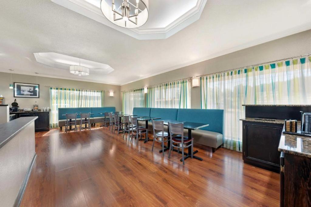 Best Western Post Oak Inn Burnet Zewnętrze zdjęcie